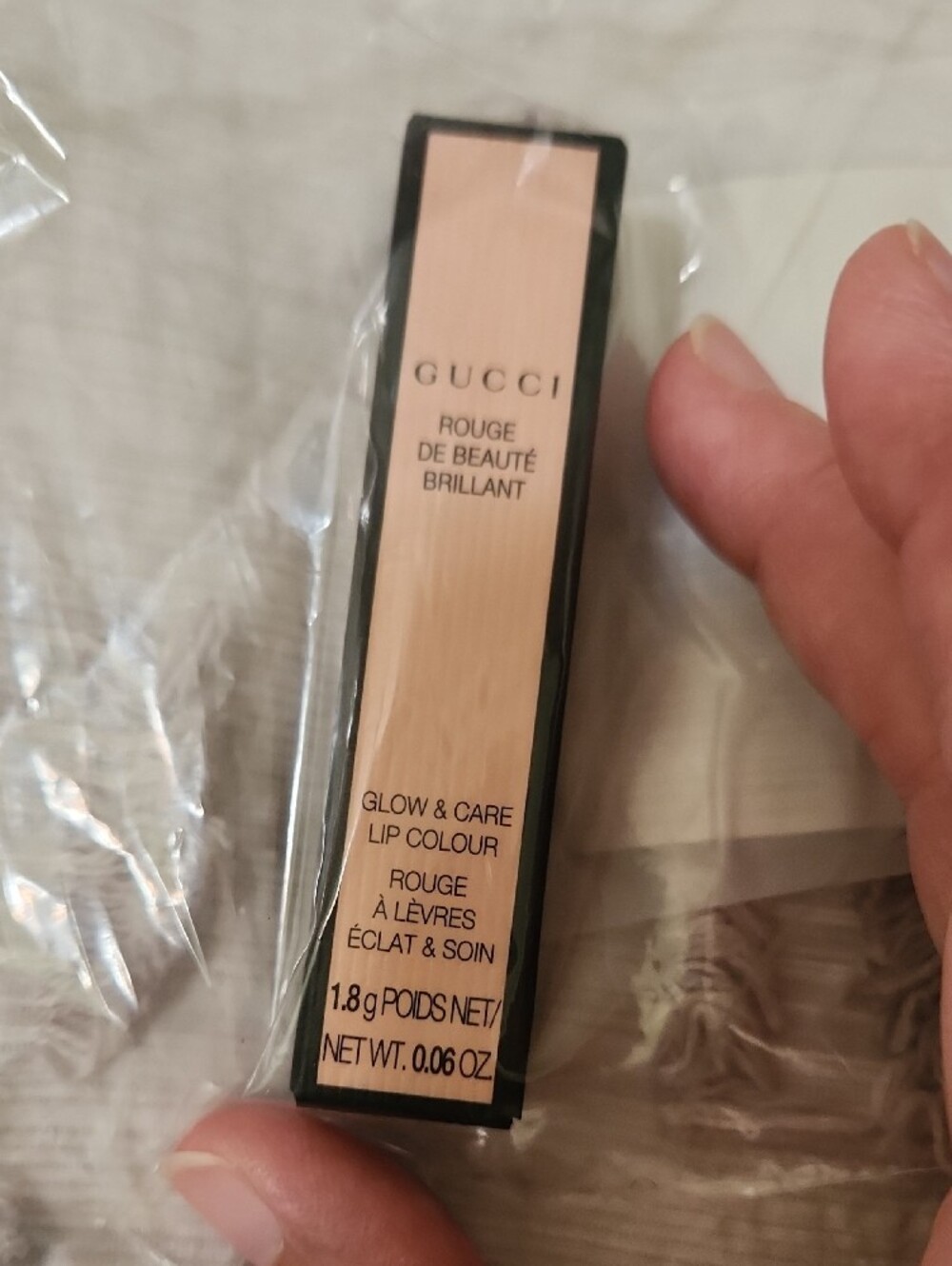 NWT, Gucci Glow & Care Lip Colour